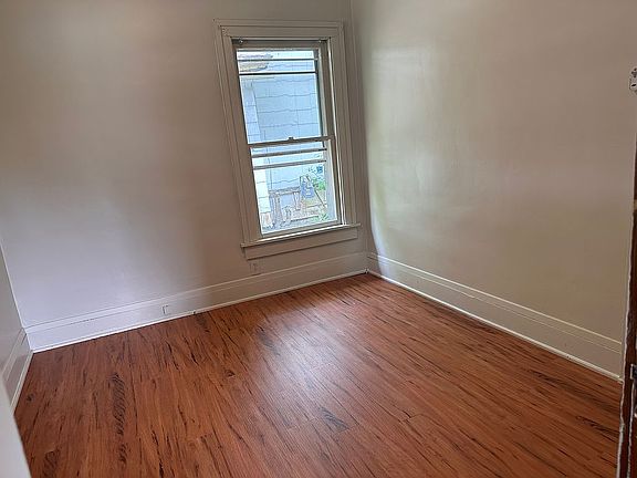 4th image of 200 Harker St