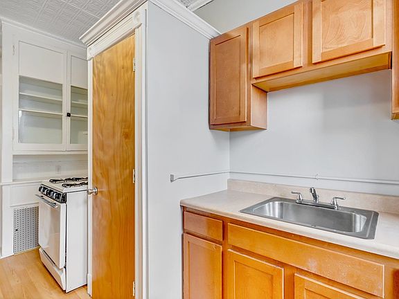 5th image of 2806 Palisade Ave APT 2L