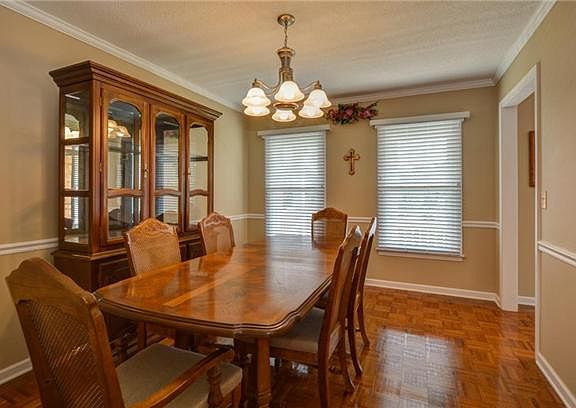 5th image of 2583 Emerald Ct