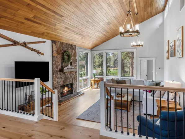 17798 Big Leaf Ln, Sunriver, OR 97707