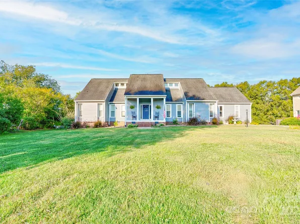 106 Wyndham Cv, Cherryville, NC 28021