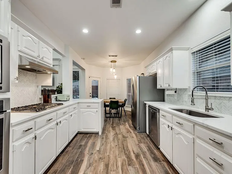 3933 Wisteria Ln — Photo 29