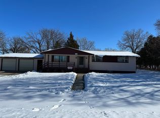 154 S Washington Ave, Haigler, NE 69030