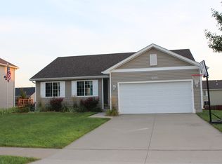 695 SE Ashton Ct, Waukee, IA 50263