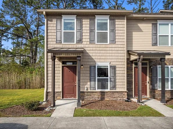 401 Sullivan Loop Rd, Midway Park, NC 28544