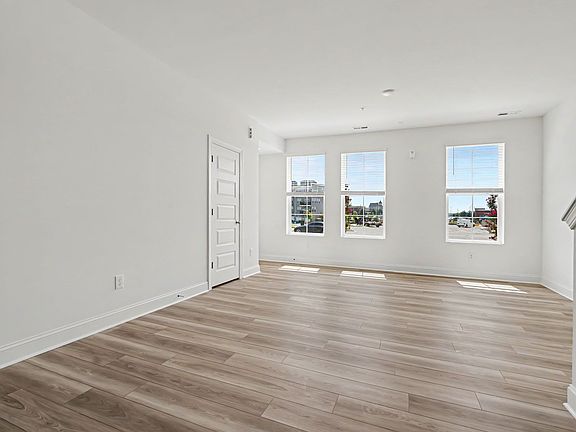 5th image of 705 Grove Edge Ln #100