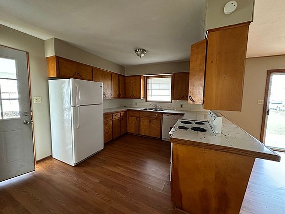 4th image of 1301 S Cleveland Ave