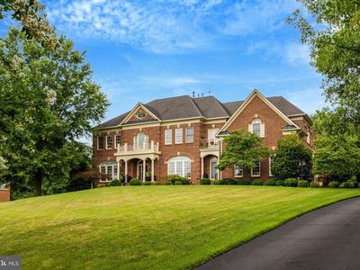 11042 Heathland Dr, Oakton, VA, 22124