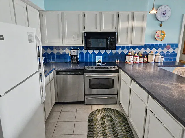 3 bed, 1212 sqft, $3,500 — Photo 4