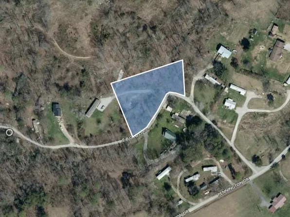 155 E B Gross Rd, East Bernstadt, KY 40729