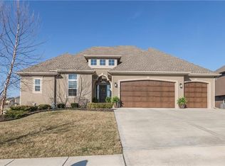 9304 N Belleview Ave, Kansas City, MO 64155