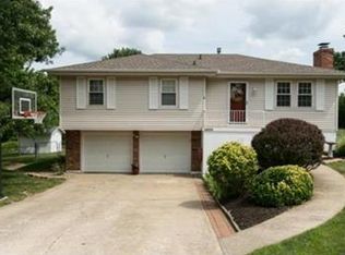 24504 W 86th Ter, Lenexa, KS 66227