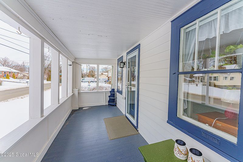 5th image of 1069 Beverly Street