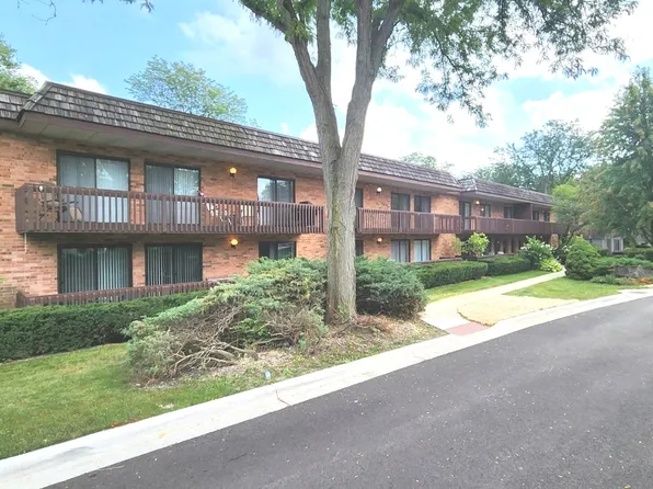 8200 Woodglen Ln APT 107, Downers Grove, IL 60516