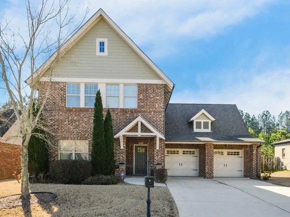 323 Lake Chelsea Ct, Chelsea, AL 35043