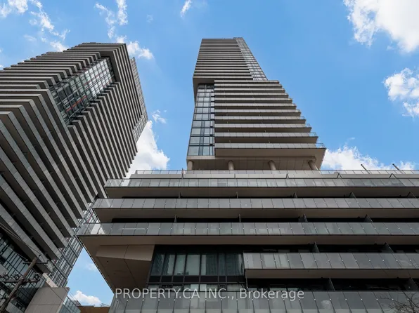 161 Roehampton Ave, Toronto, ON