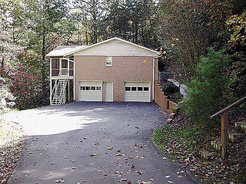 1st image of 424 Deerhaven Ln