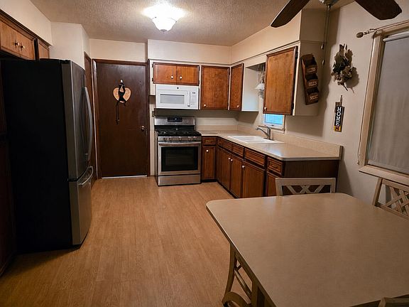 5th image of 11674 8th Ave NW