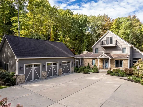 119 Park View Dr, Sewickley, PA 15143