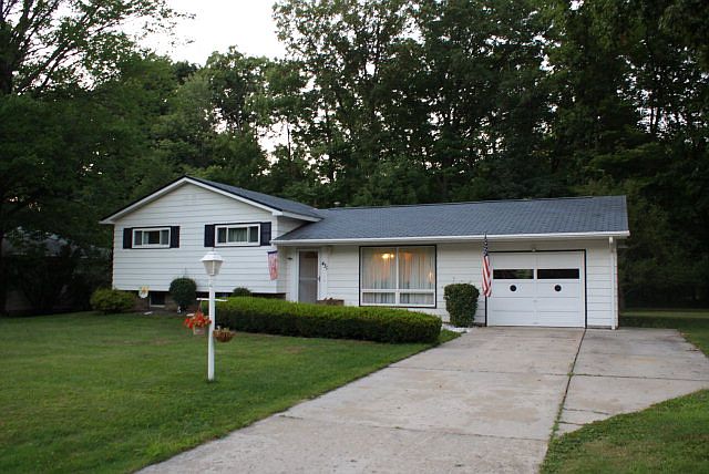 1st image of 431 Hartz Ave
