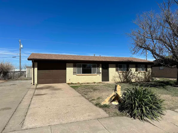 5806 Hemlock Dr, Great Bend, KS 67530