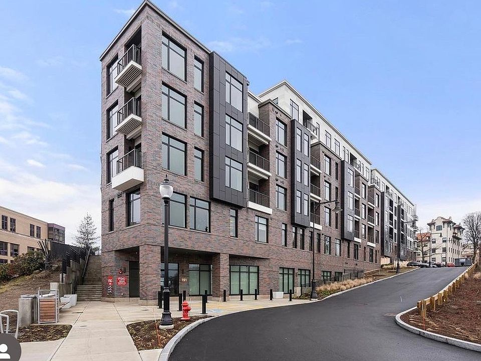 1st image of 191 Washington St #509