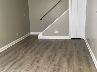 2408 Island Dr APT B, Uniontown, OH 44685