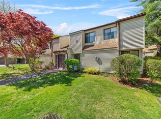 54 Kirby Close APT D, Yorktown Heights, NY