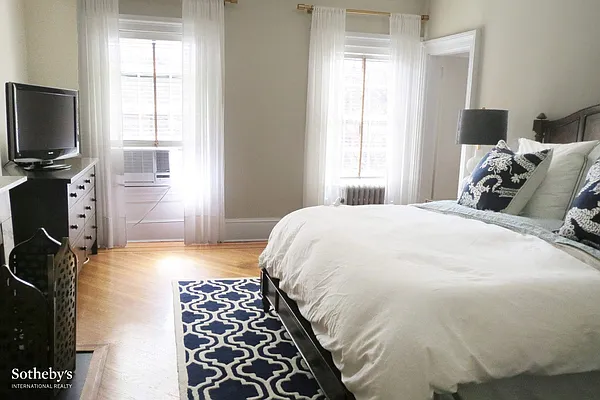 Rented by Sotheby's International Realty | media 58