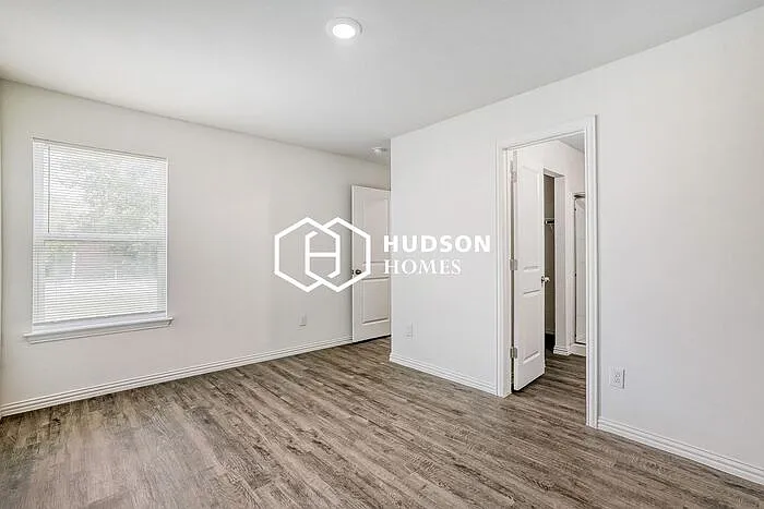 1701 N Guadalupe St — Photo 9