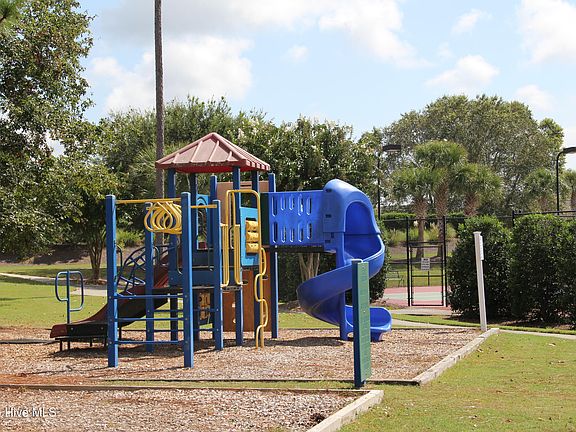 5th image of 1274 St Simons Drive SE