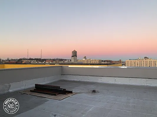 Rented by MySpaceNYC | media 8