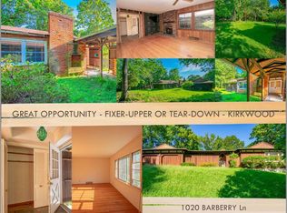 1020 Barberry Ln, Saint Louis, MO 63122