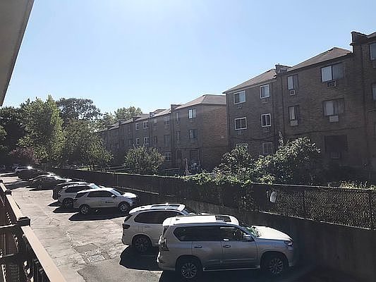1st image of 1835 Needham Ave APT 3L