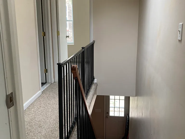 1605 Olive St — Photo 12