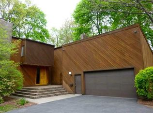 345 Van Voorhis Ave, Rochester, NY 14617