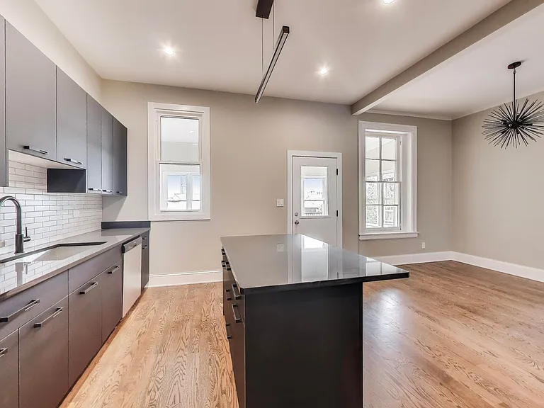1429 W Grand Ave #3F — Photo 9