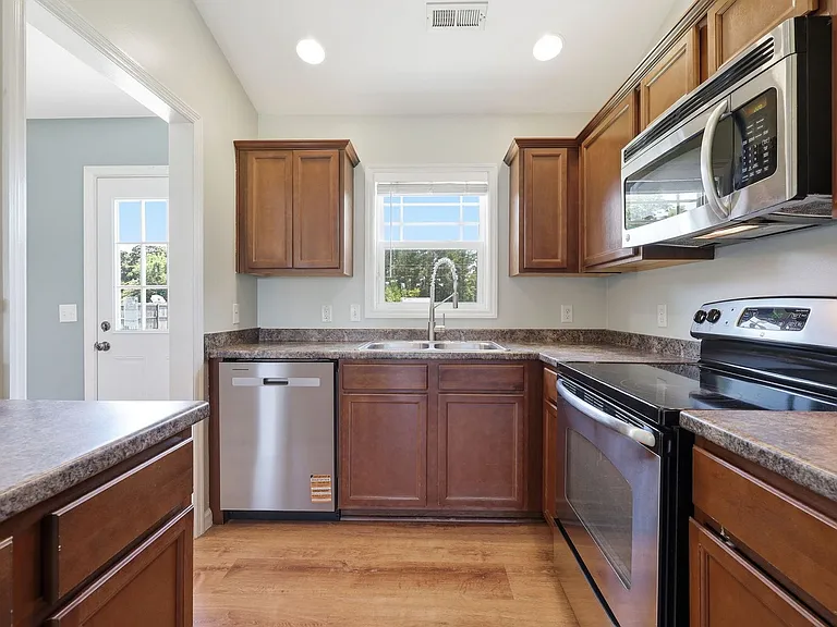 202 Long Neck Dr — Photo 6