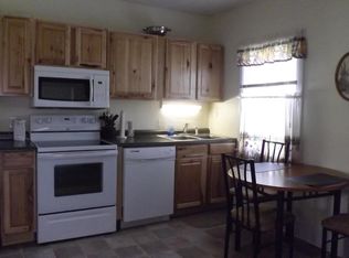 8-10 Fairway View Dr, Mill Hall, PA 17751