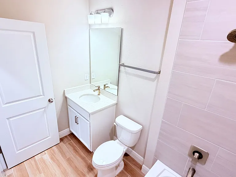 6495 Cyrils Dr — Photo 24