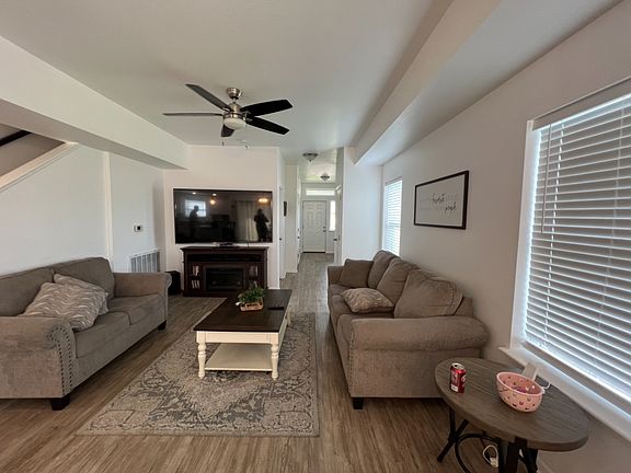 3rd image of 1014 E Fannin St