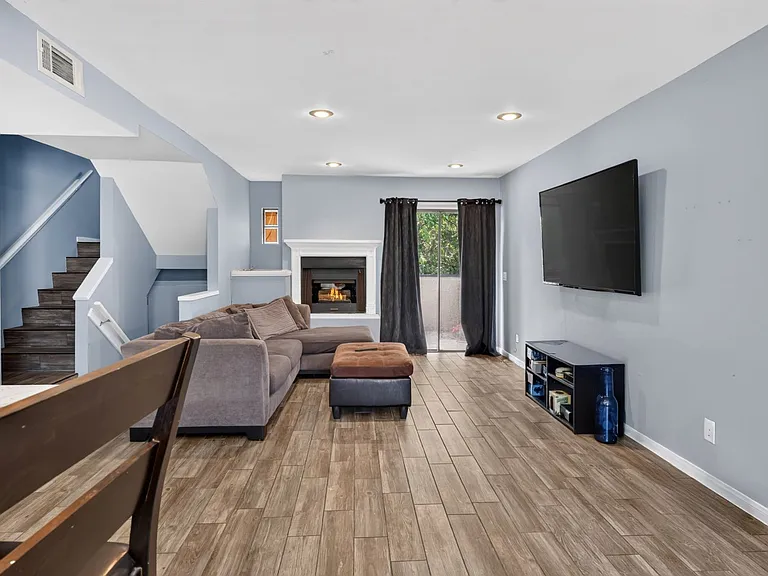 9540 Sepulveda Blvd #11 — Photo 8