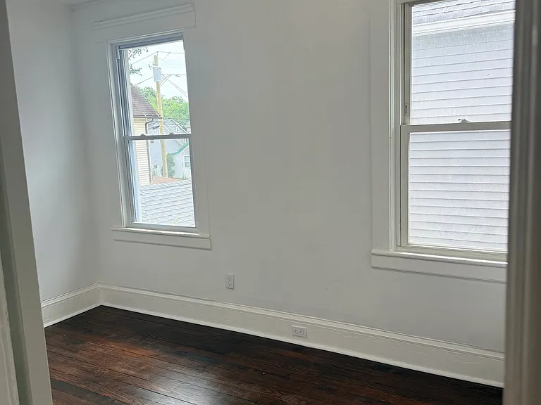 105 Bridgeport Ave #2 — Photo 23