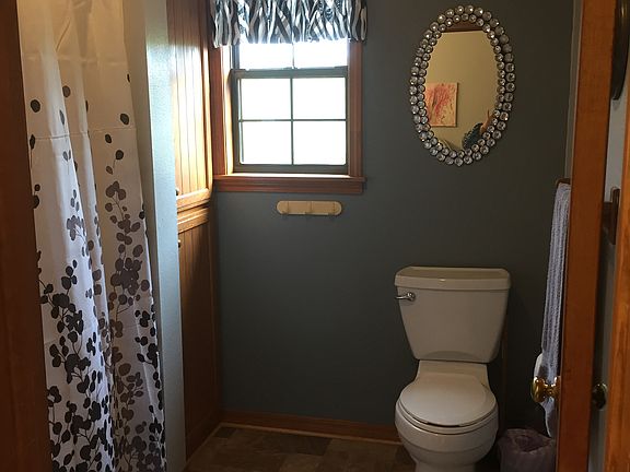 Part of the upstairs bath