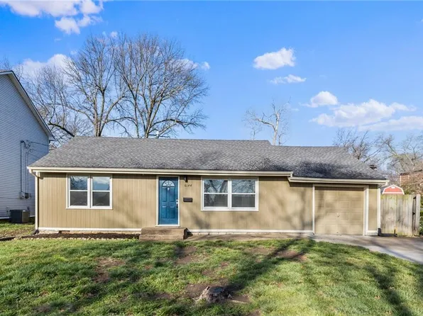 6144 Floyd St, Overland Park, KS 66202