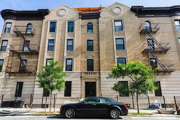 Rented by Bold New York | media 19