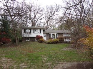 546 Wilmette Ave, Carpentersville, IL 60110
