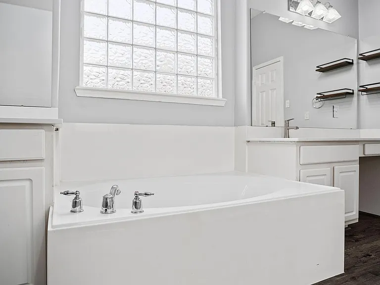 6703 Forsythe Ln — Photo 22