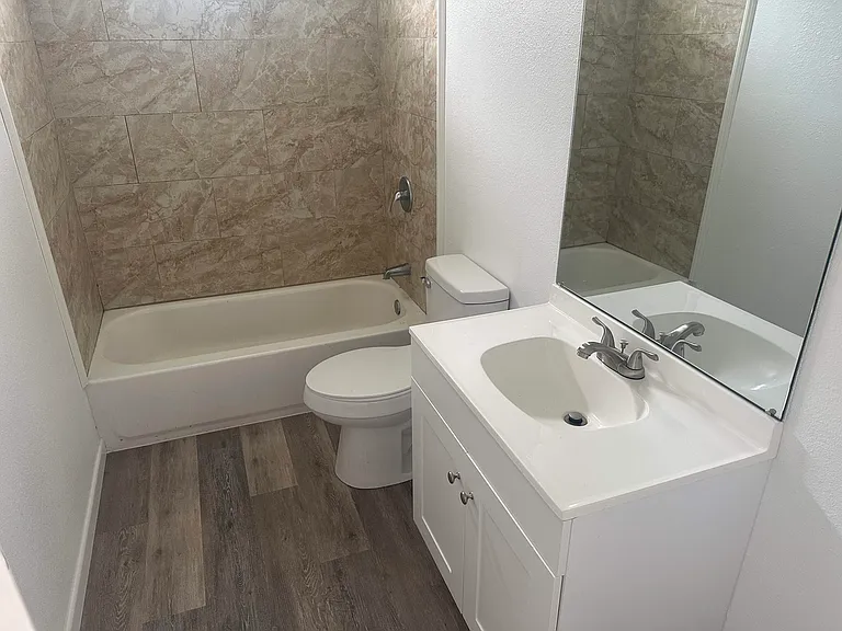 1104 Duncan Ave — Photo 8