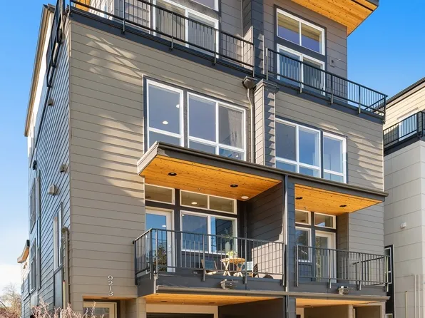 9219 Densmore Avenue N, Seattle, WA 98103